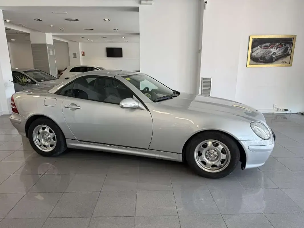 Usado Mercedes SLK200 163 CV (119 kW) 2001 Gris Descapotable