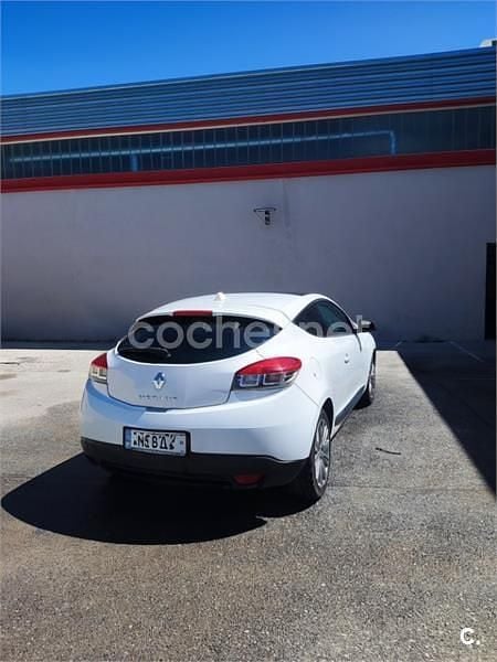 Usado Renault Mégane 110 CV (80 kW) 2011 Blanco Berlina