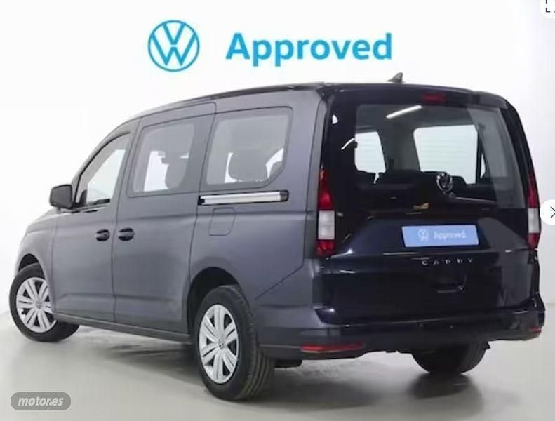 Usado VW Caddy Maxi 102 CV (75 kW) 2025 Azul Monovolumen