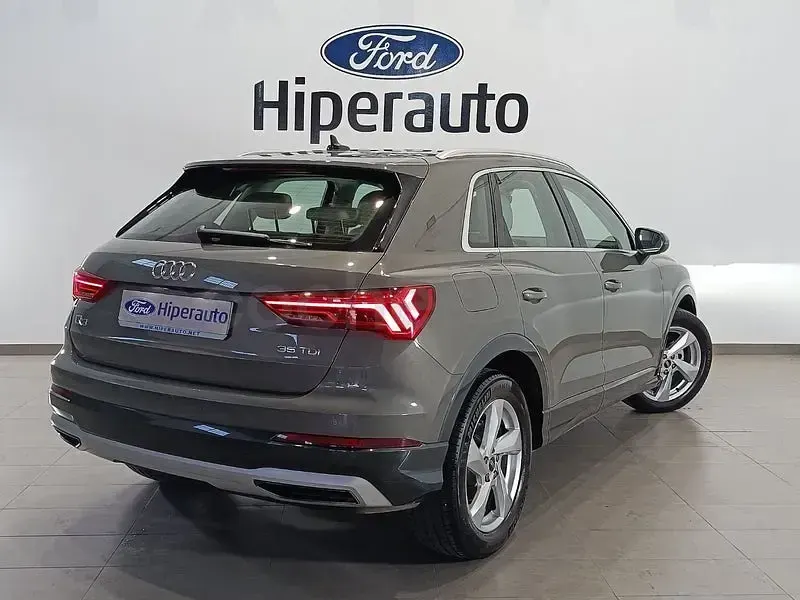 Usado Audi Q3 Advanced Plus 150 CV (110 kW) 2022 Gris / plata SUV