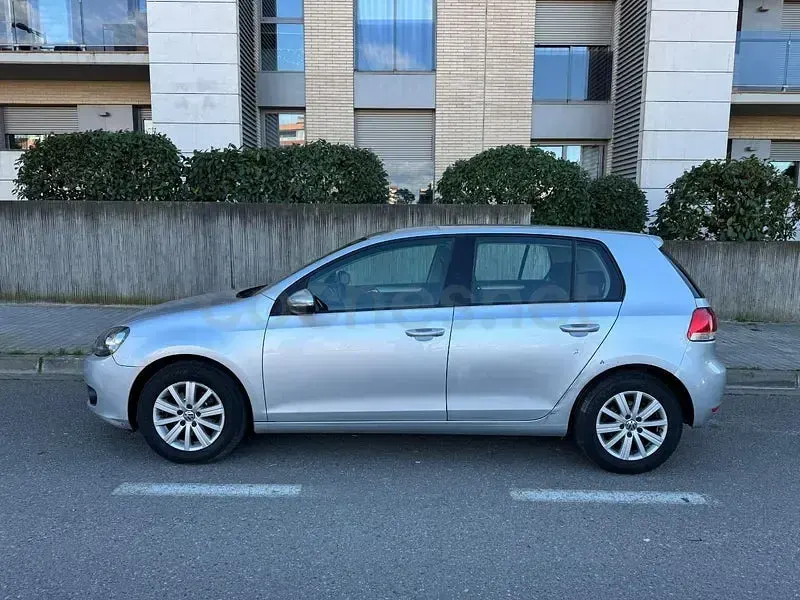 Usado VW Golf VI 105 CV (77 kW) 2010 Gris / plata Utilitario