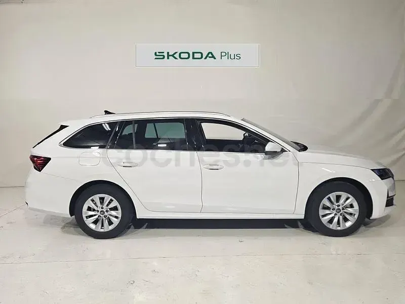 Nuevo Skoda Octavia Selection 150 CV (110 kW) 2026 Blanco Familiar