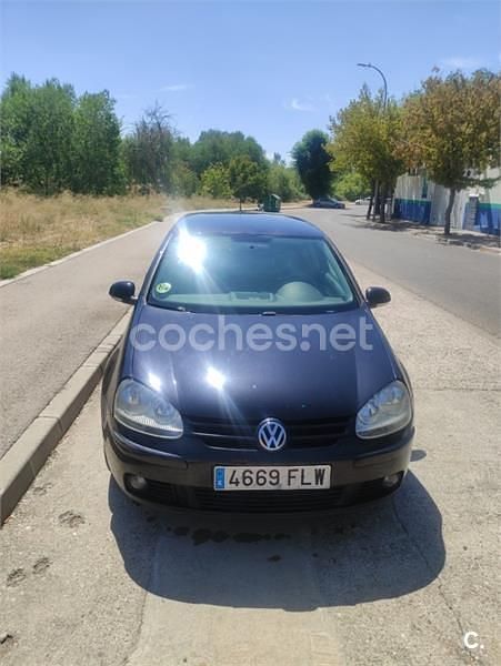 Usado VW Golf V Sportline 105 CV (77 kW) 2007 Negro Berlina