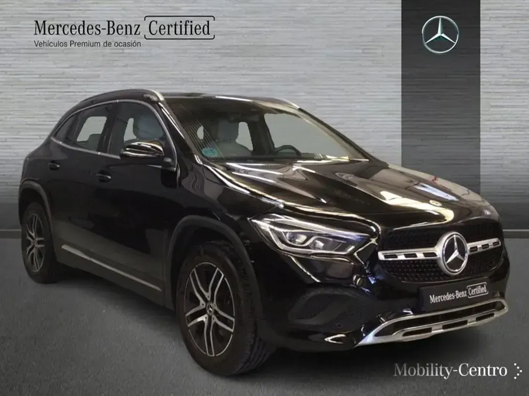 Usado Mercedes GLA200 Progressive 150 CV (110 kW) 2022 Nachtschwarz  unilack SUV