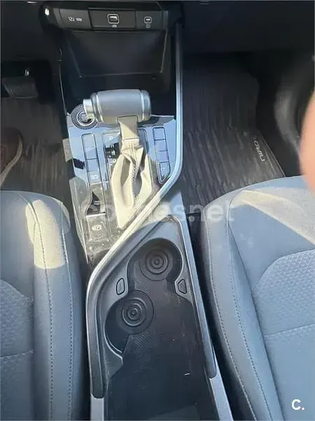 Usado Kia Niro 138 CV (101 kW) 2025 Negro SUV