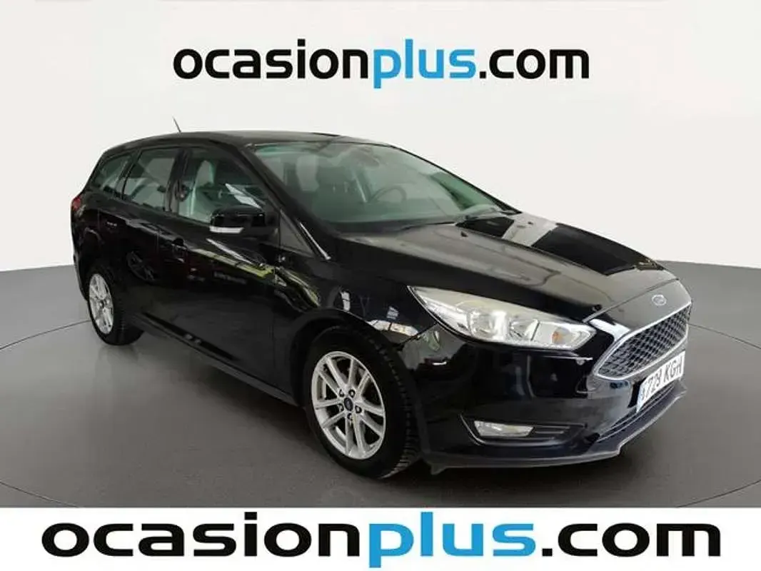Usado Ford Focus Trend+ 125 CV (91 kW) 2017 Negro Familiar