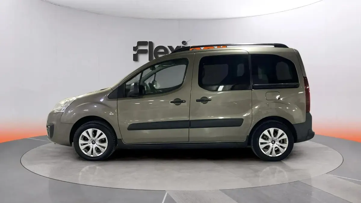 Usado Citroën Berlingo 110 CV (80 kW) 2017 Verde Monovolumen