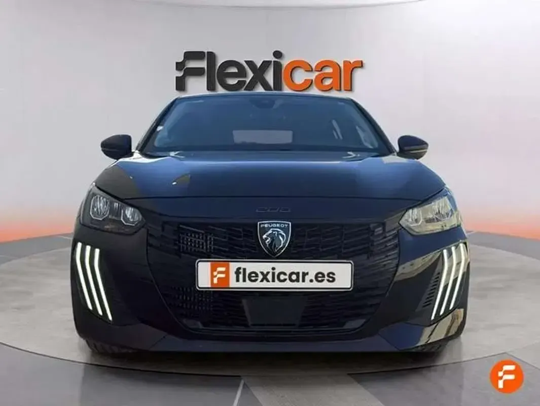 Usado Peugeot 208 Allure 101 CV (74 kW) 2025 Negro Utilitario