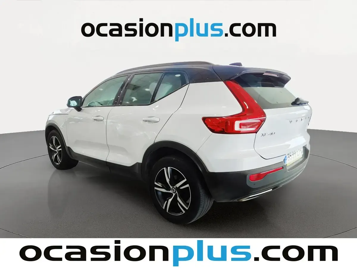 Usado Volvo XC40 R-Design 150 CV (110 kW) 2020 Gris plata SUV