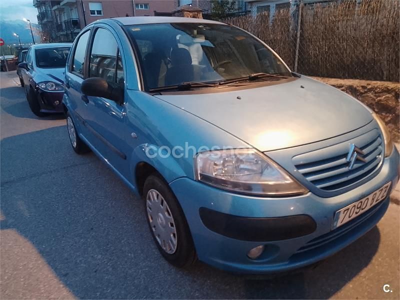 Usado Citroën C3 75 CV (55 kW) 2002 Azul Utilitario
