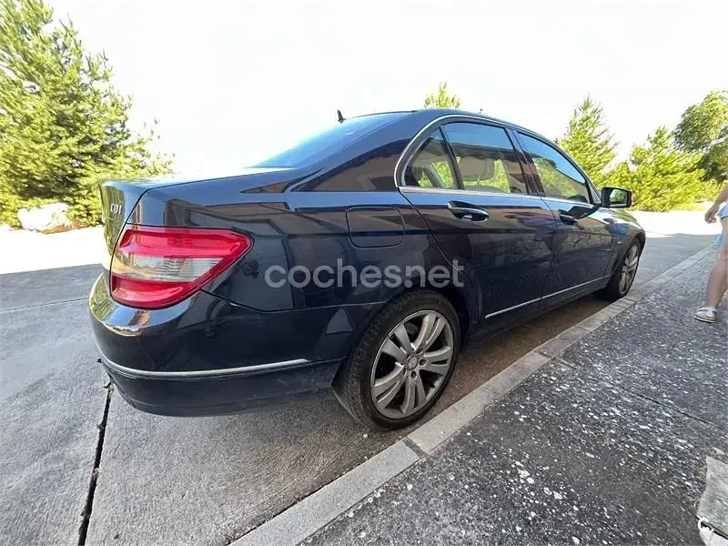 Usado Mercedes C220 Avantgarde 170 CV (125 kW) 2009 Negro Berlina