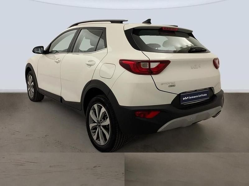 Usado Kia Stonic 100 CV (73 kW) 2025 Blanco SUV