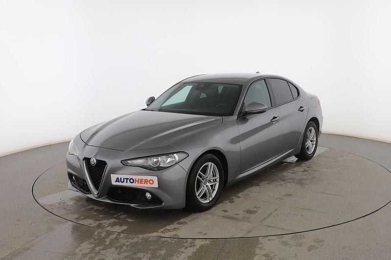 Usado Alfa Romeo Giulia Business 150 CV (110 kW) 2018 Gris Berlina
