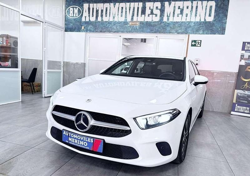 Usado Mercedes A180 Advanced 116 CV (85 kW) 2022 Blanco Utilitario