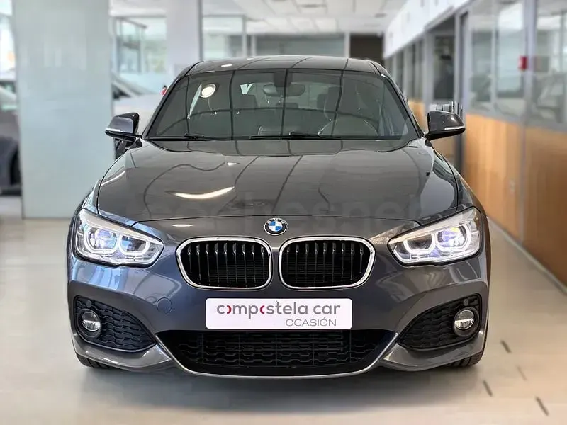 Usado BMW 118 Comfort Edition 150 CV (110 kW) 2017 Gris / plata Utilitario