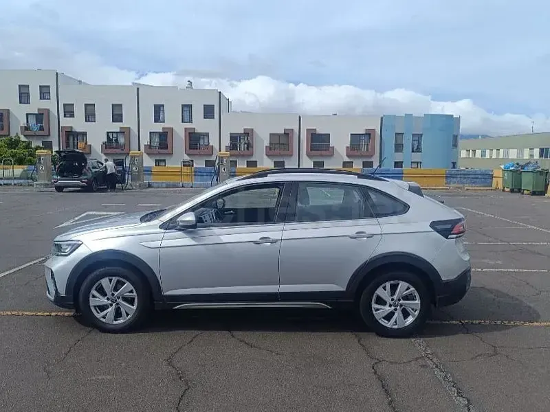 Usado VW Taigo Life 115 CV (84 kW) 2024 Gris / plata SUV