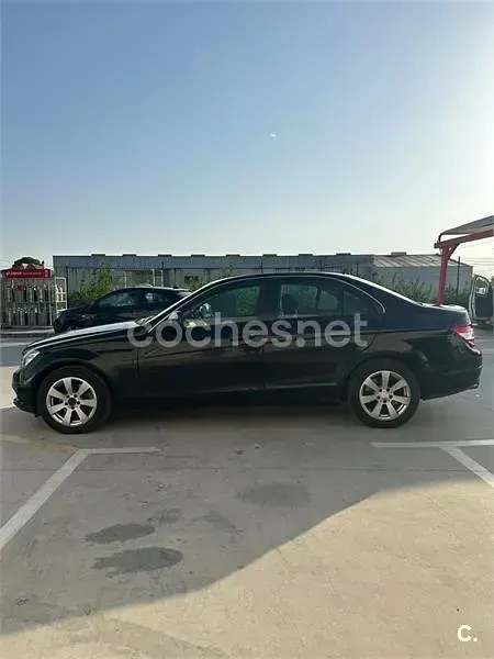 Usado Mercedes C220 Elegance 170 CV (125 kW) 2008 Negro Berlina