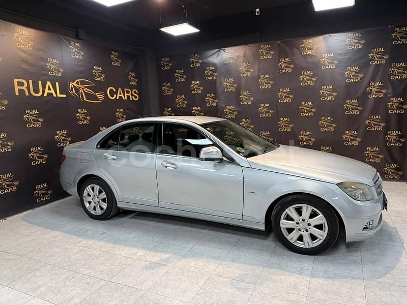 Usado Mercedes C220 Avantgarde 170 CV (125 kW) 2008 Gris / plata Berlina