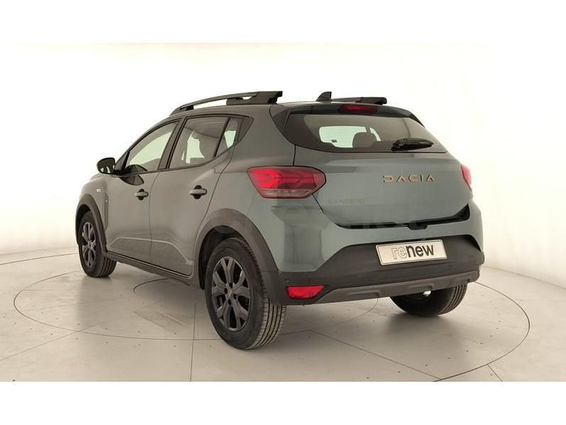 Usado Dacia Sandero Extreme 101 CV (74 kW) 2025 Verde Berlina