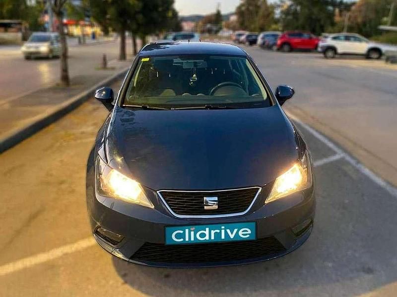 Usado Seat Ibiza Reference 90 CV (66 kW) 2016 Azul Utilitario