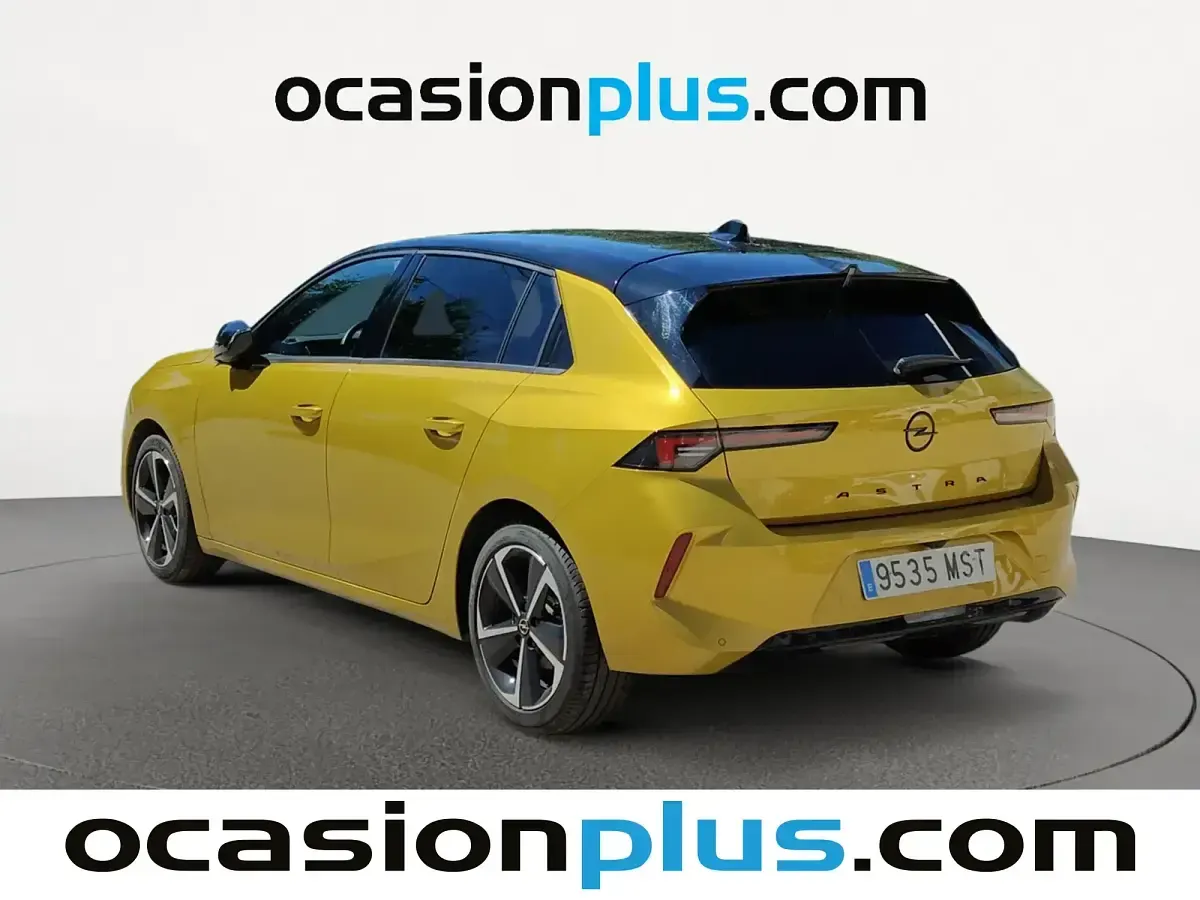 Usado Opel Astra 130 CV (95 kW) 2024 Otro Berlina