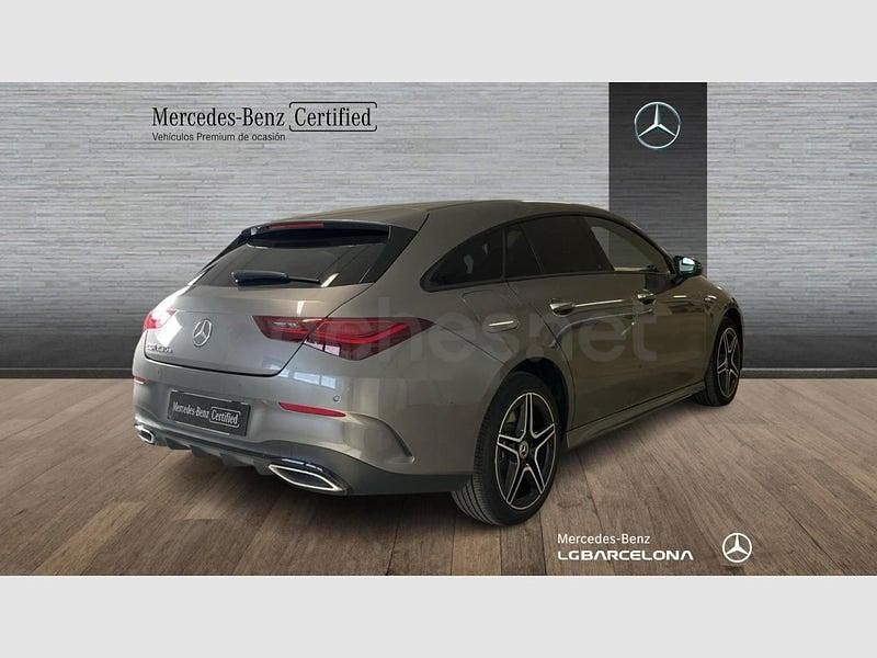 Usado Mercedes CLA250e Shooting Brake AMG line 218 CV (160 kW) 2025 Gris montaña Familiar