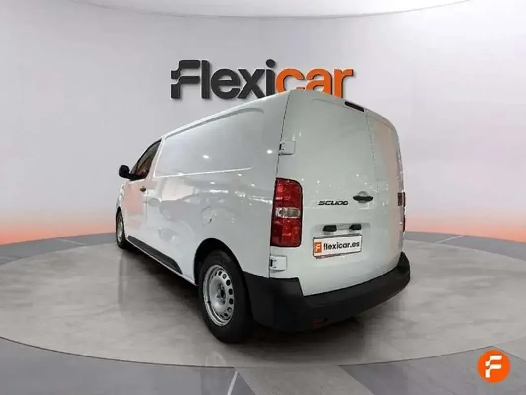 Usado Fiat Scudo Easy 120 CV (88 kW) 2025 Blanco Van