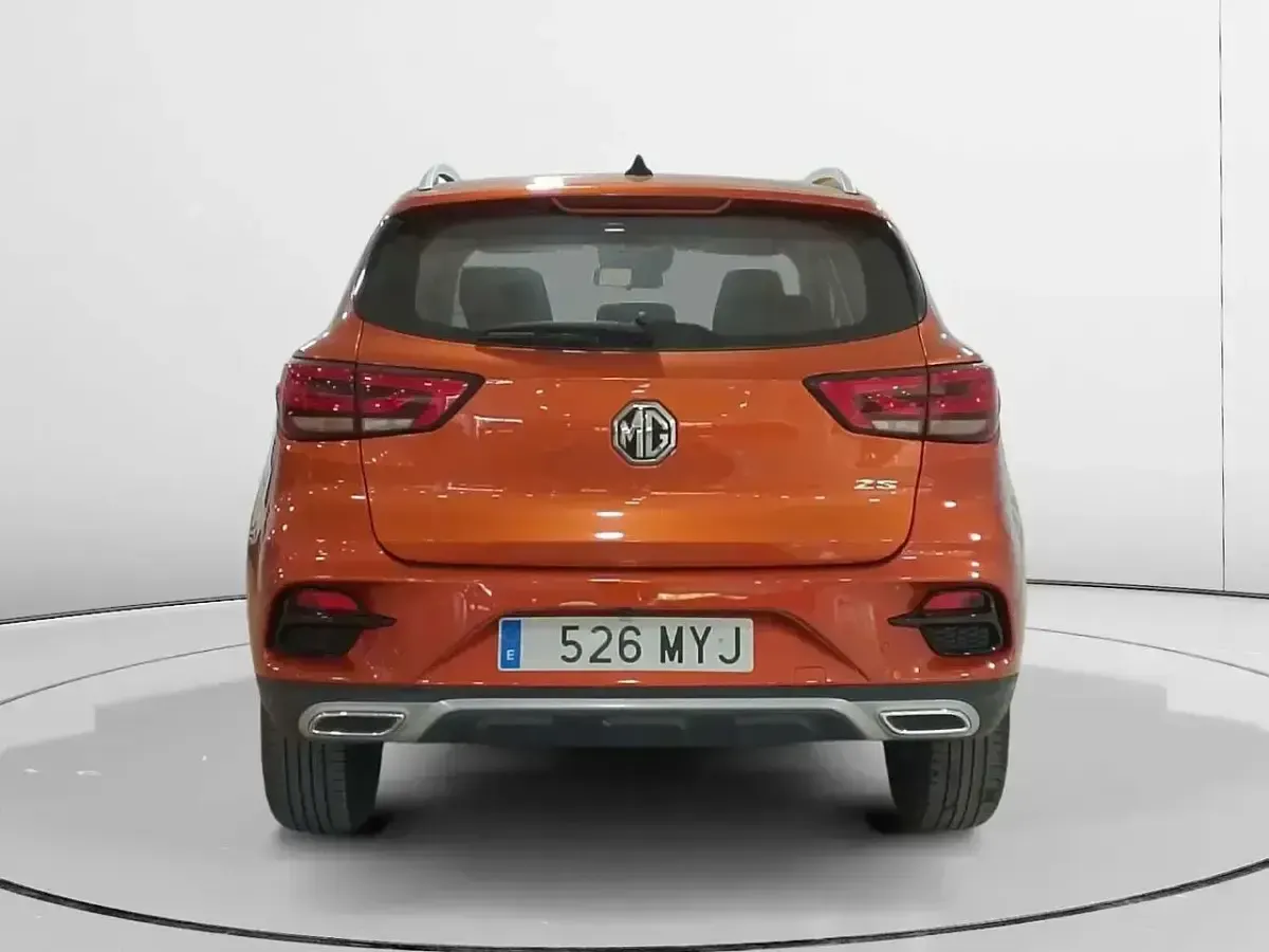 Usado MG ZS Comfort 106 HP (77 kW) 2025 Laranja SUV
