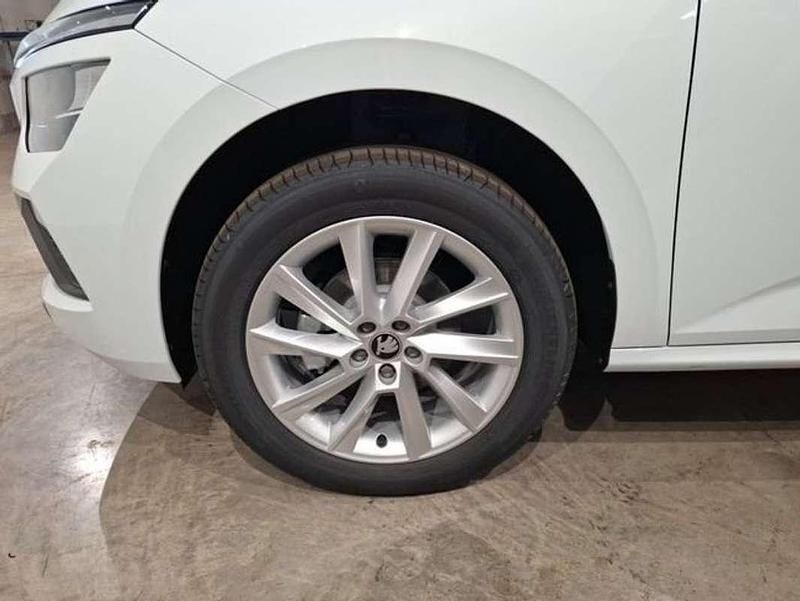 Usado Skoda Kamiq Selection 116 CV (85 kW) 2025 Blanco SUV