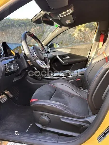 Usado Mercedes A35 AMG 306 CV (225 kW) 2019 Amarillo Berlina