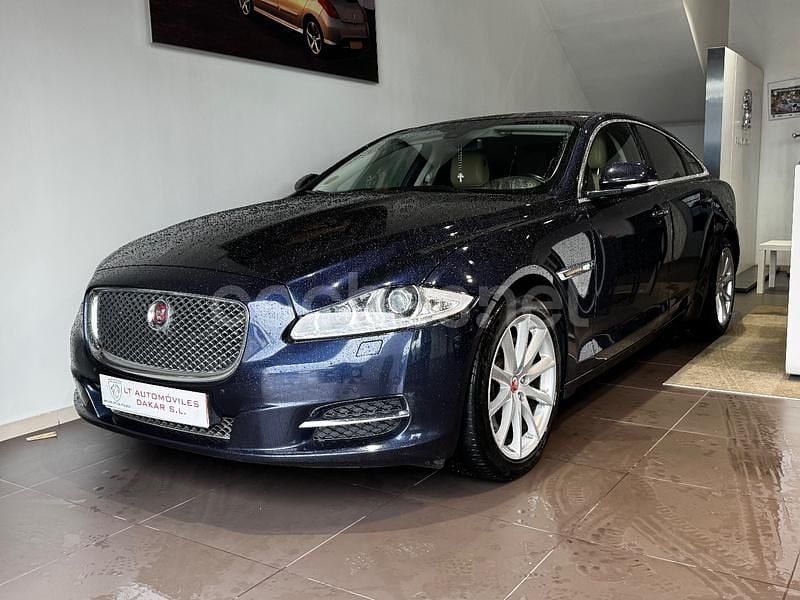 Azul Usado 2015 Jaguar XJ Portfolio Berlina | 19.400 € - Imagen 1/4