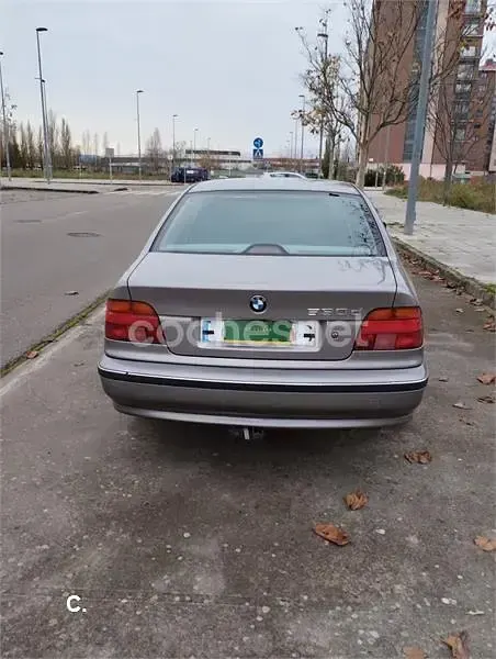 Usado BMW 530 184 CV (135 kW) 1999 Gris / plata Berlina