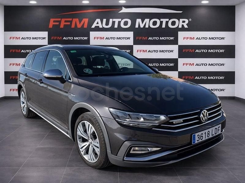 Usado VW Passat Alltrack 200 CV (147 kW) 2020 Negro Familiar