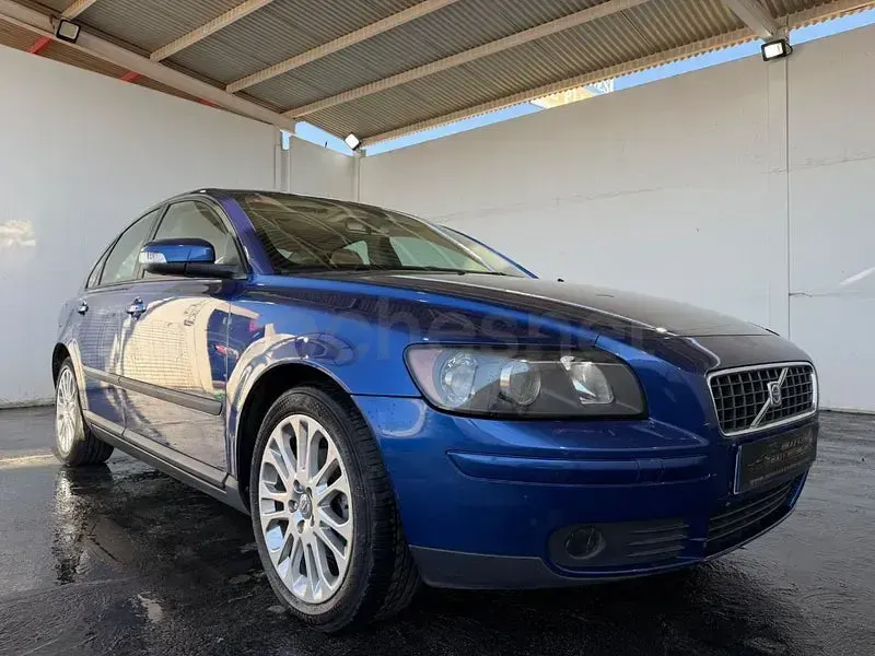 Usado Volvo S40 Momentum 125 CV (91 kW) 2006 Azul Berlina