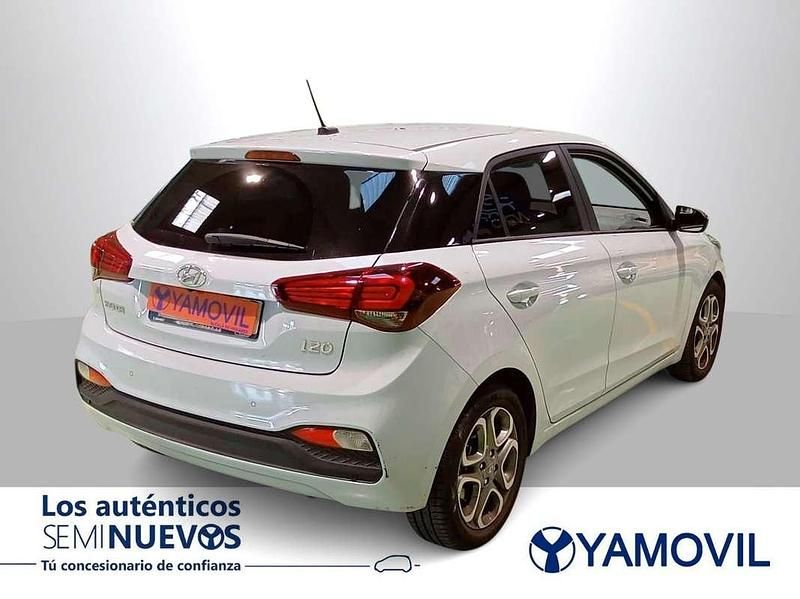 Usado Hyundai i20 99 CV (72 kW) 2019 Blanco Utilitario