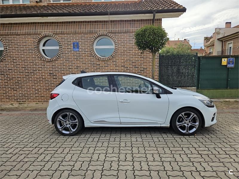 Usado Renault Clio IV GT 120 CV (88 kW) 2016 Blanco Berlina