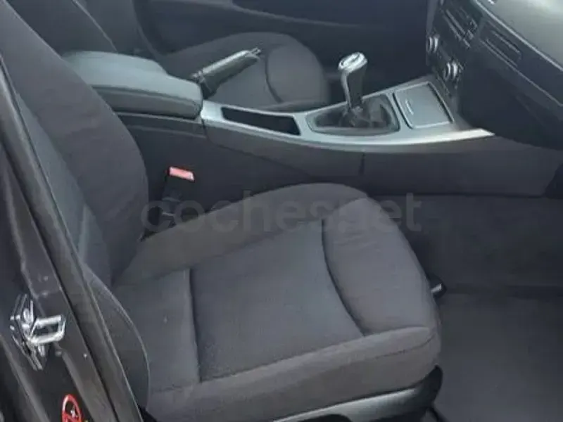 Usado BMW 318 143 CV (105 kW) 2008 Gris / plata Berlina