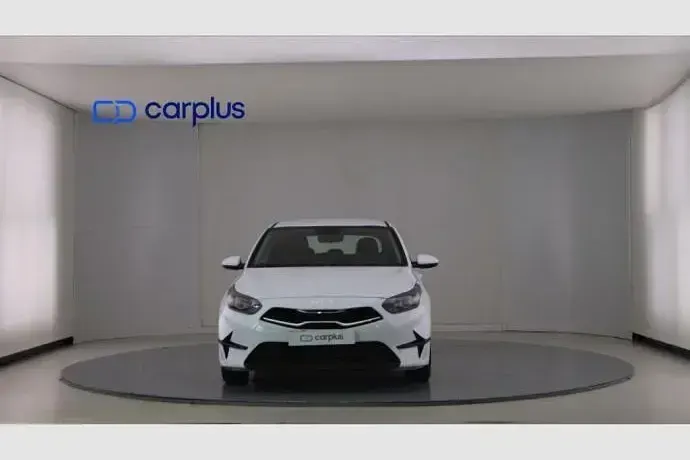 Usado Kia Ceed 120 CV (88 kW) 2022 Blanco Utilitario