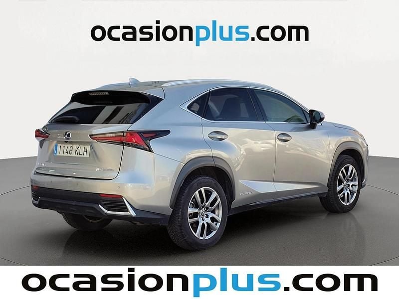 Usado Lexus NX300h Executive Line 197 CV (144 kW) 2018 Gris plata SUV