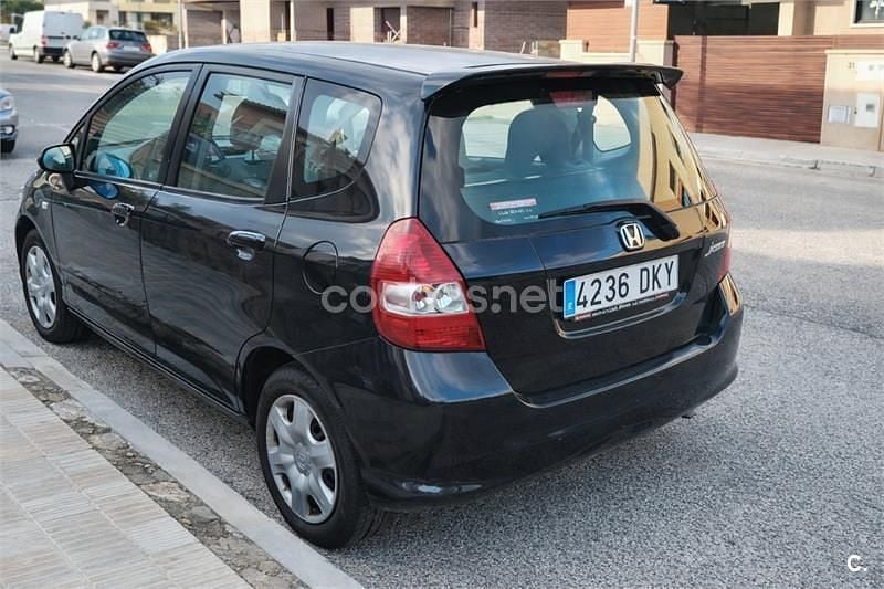 Usado Honda Jazz S 78 CV (57 kW) 2005 Negro Utilitario