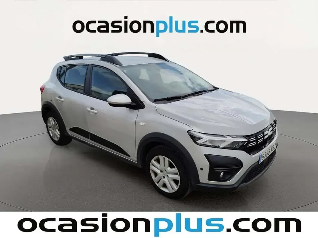 Usado Dacia Sandero Expression 91 CV (66 kW) 2024 Gris Utilitario