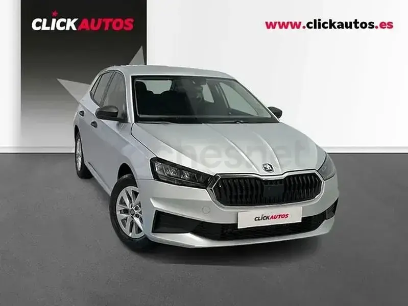 Käytetty Skoda Fabia Essence 95 HP (69 kW) 2025 Harmaa Viistoperä