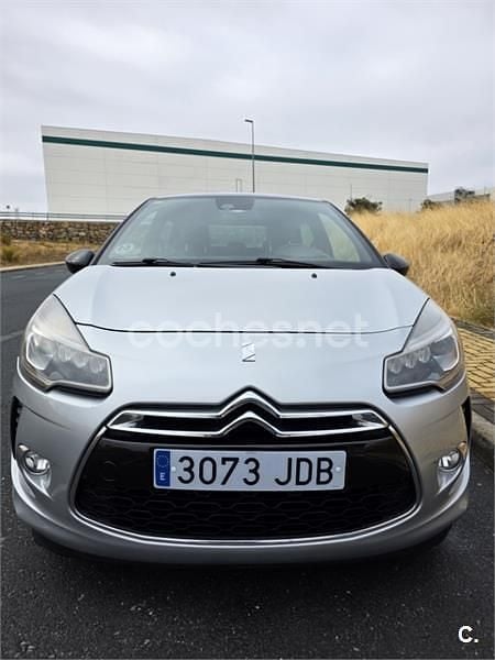 Gris / plata Usado 2014 Citroën DS3 Limited Edition 1955 Berlina | 6250 € (Super precio) - Imagen 1/4