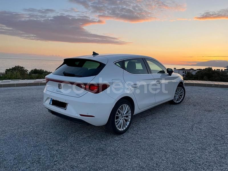 Usado Seat Leon XCELLENCE 204 CV (150 kW) 2021 Blanco Berlina