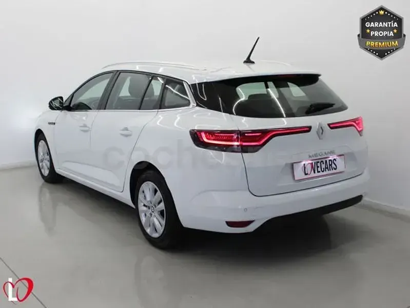 Usado Renault Mégane GrandTour Business 115 CV (84 kW) 2022 Blanco Familiar