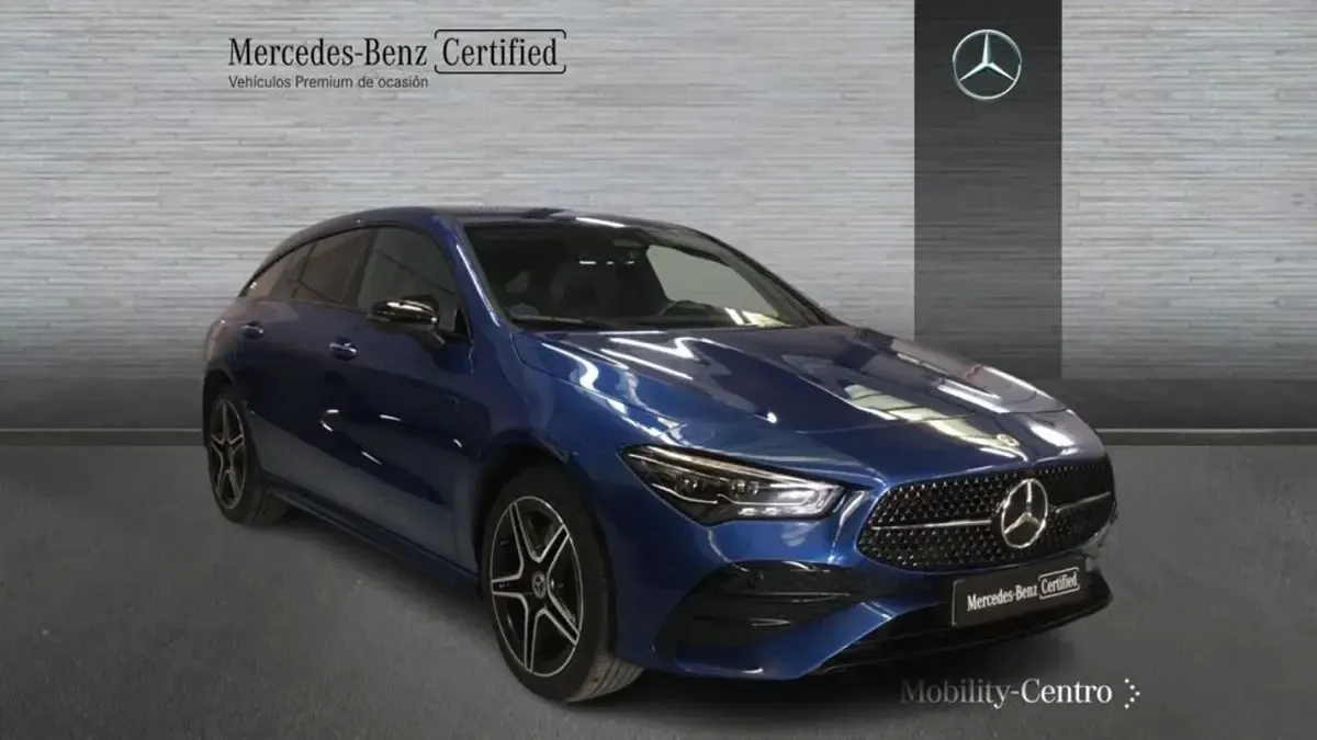 Usado Mercedes CLA250e AMG line 163 CV (119 kW) 2024 Azul denim metalizado Coupe