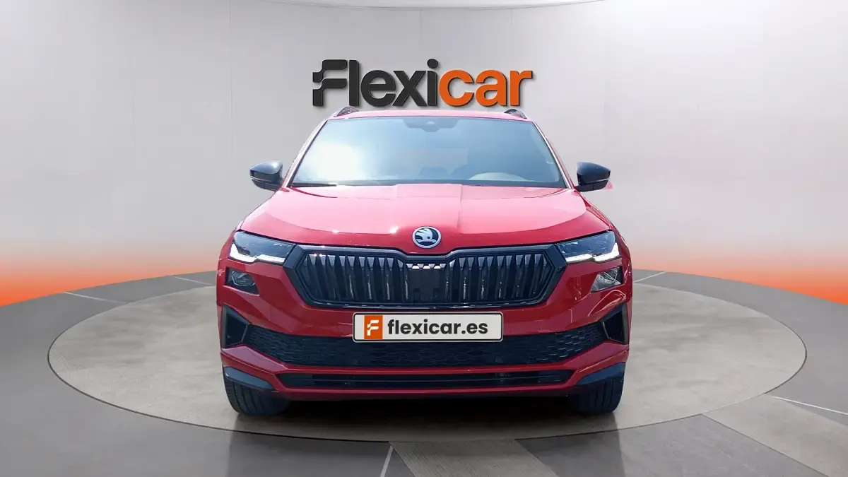 Usado Skoda Karoq SportLine 116 CV (85 kW) 2023 Rojo SUV