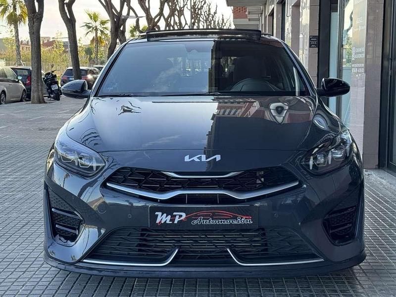Usado Kia Ceed GT GT-Line 136 CV (100 kW) 2022 Gris Utilitario