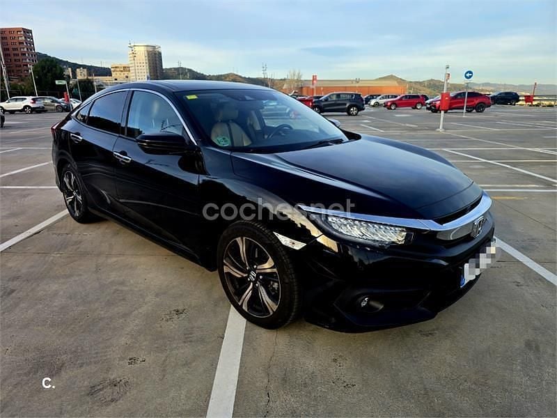 Usado Honda Civic Comfort 120 CV (88 kW) 2018 Negro Berlina