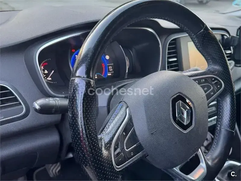 Usado Renault Mégane GT Line GT-Line 130 CV (95 kW) 2017 Azul Berlina